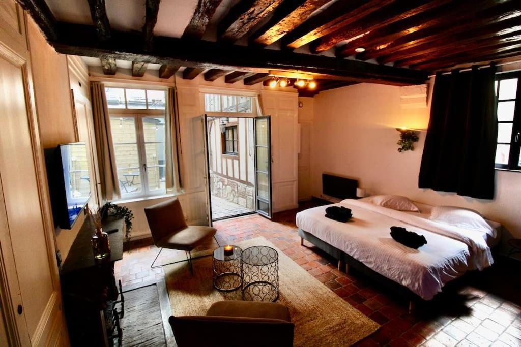 Le Gustave - Sauna, Jacuzzi & Terrasse A