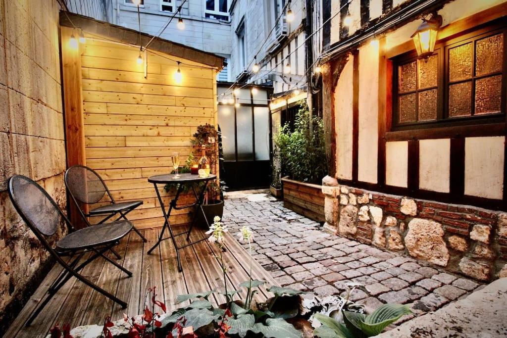 Le Gustave - Sauna, Jacuzzi & Terrasse A